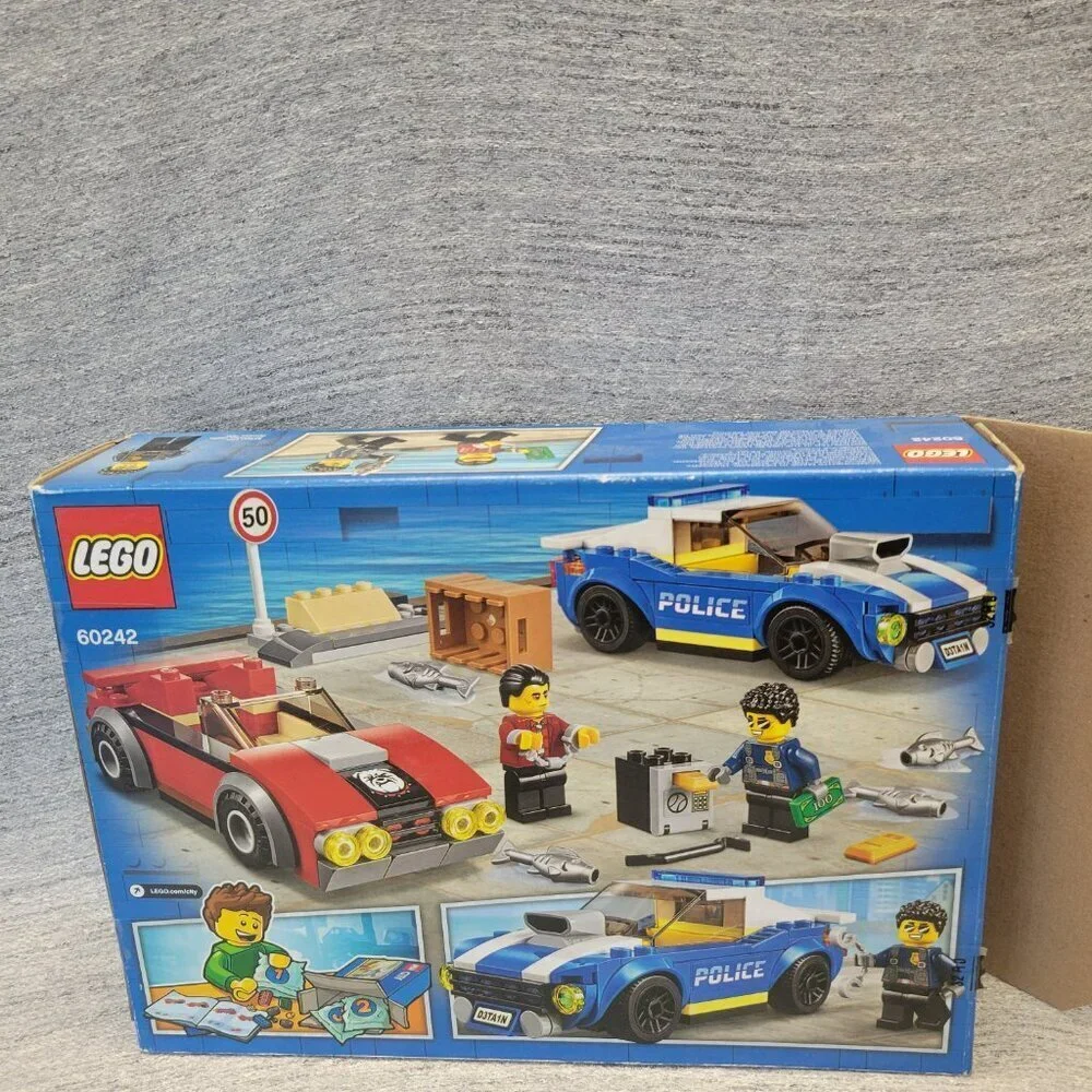 LEGO City 60242 Police Highway Arrest